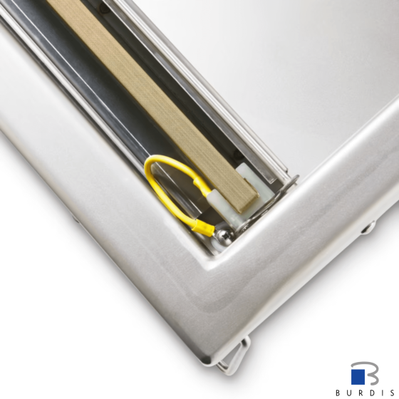 Vacuum packing machine on wheels